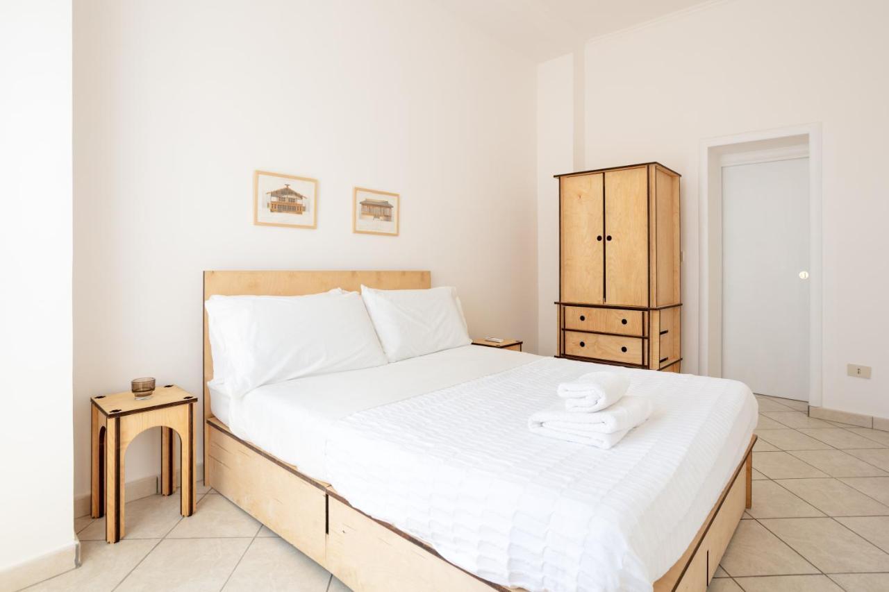 Le Tre Regine Apartment เนเปิลส์ ภายนอก รูปภาพ