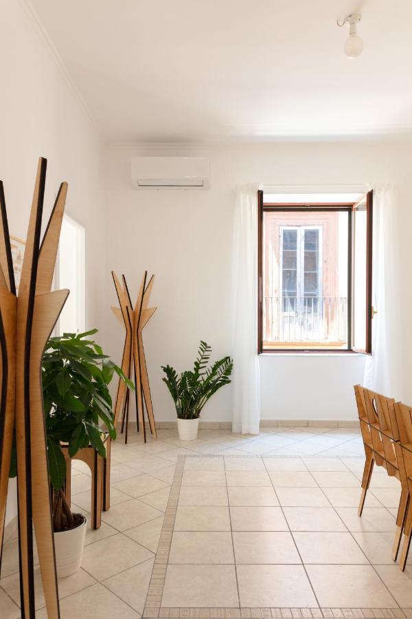 Le Tre Regine Apartment เนเปิลส์ ภายนอก รูปภาพ