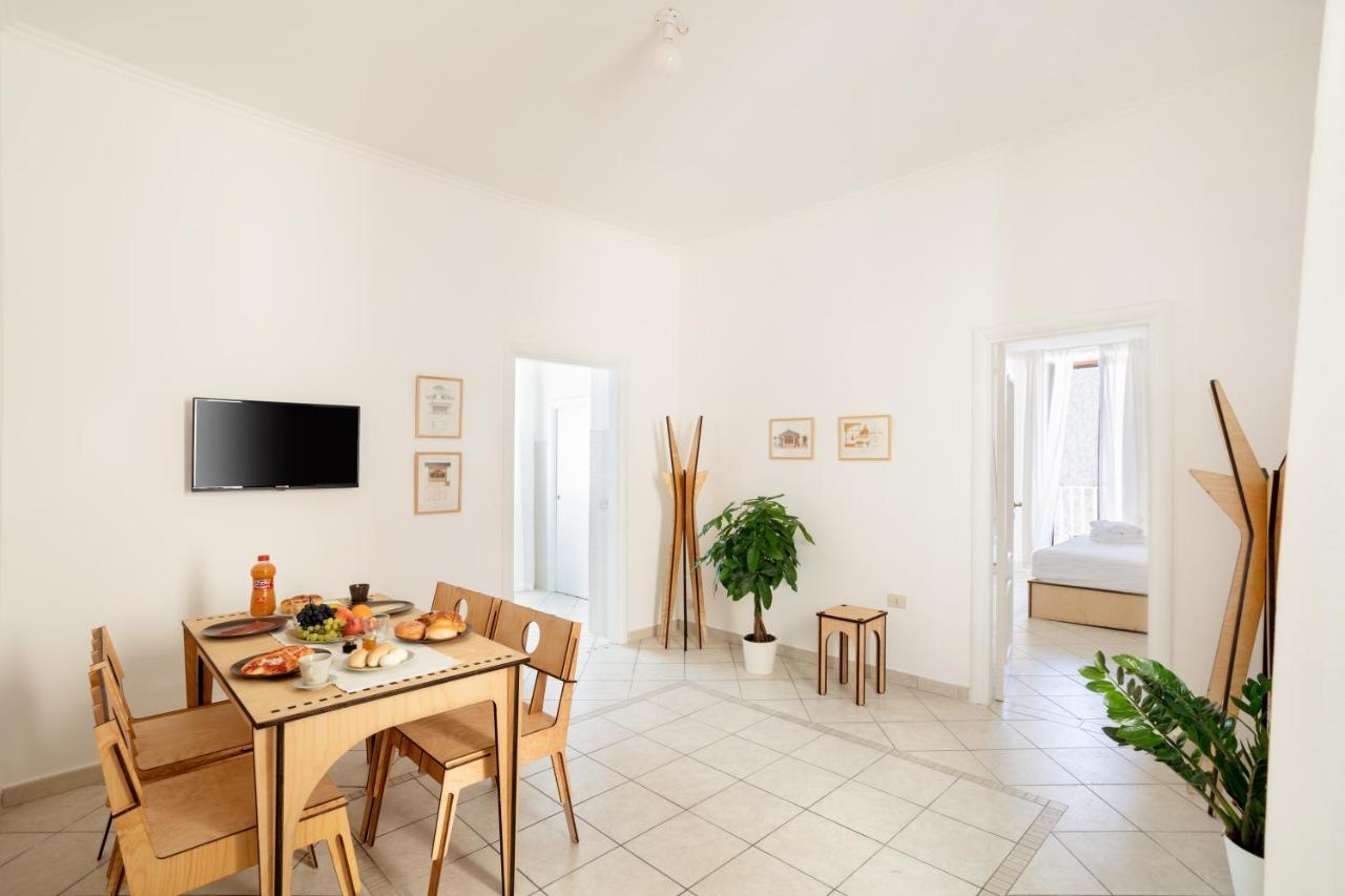 Le Tre Regine Apartment เนเปิลส์ ภายนอก รูปภาพ