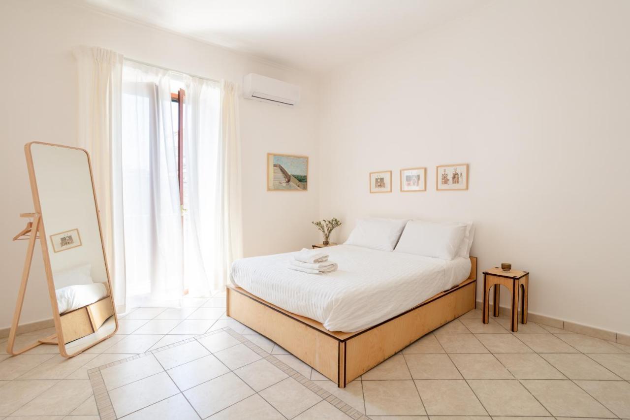 Le Tre Regine Apartment เนเปิลส์ ภายนอก รูปภาพ